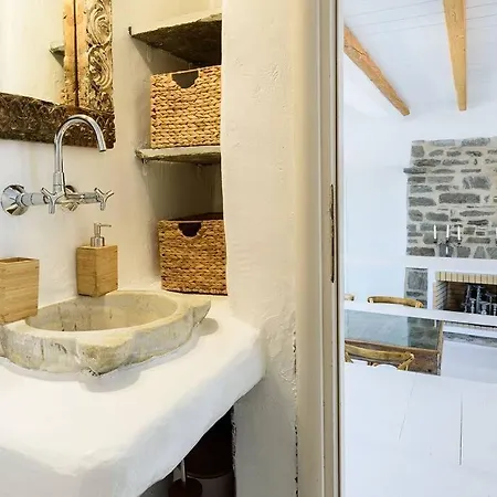 Parian Philoxenia Villa, Mikri Santa Maria Holiday home