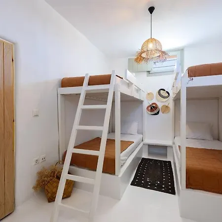 Parian Philoxenia Villa, Mikri Santa Maria Holiday home *