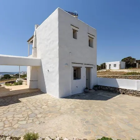 Tatil Evi Parian Philoxenia Villa, Mikri Santa Maria