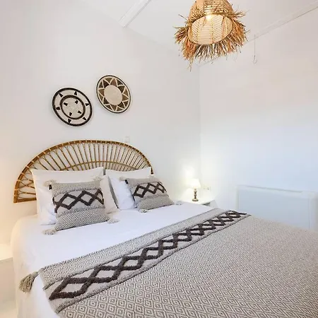 Дом отдыха Parian Philoxenia Villa, Mikri Santa Maria *