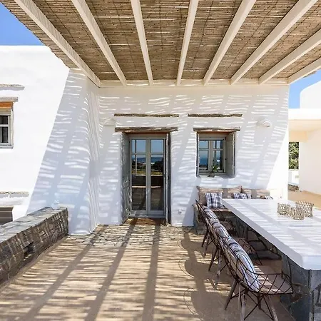 Parian Philoxenia Villa, Mikri Santa Maria 度假居