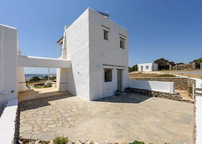 Feriehus Parian Philoxenia Villa, Mikri Santa Maria