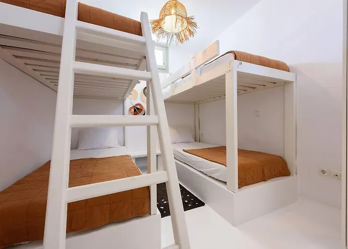 Parian Philoxenia Villa, Mikri Santa Maria Feriehus *