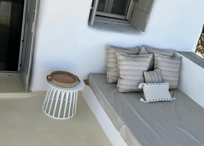 Parian Philoxenia Villa, Mikri Santa Maria Naousa